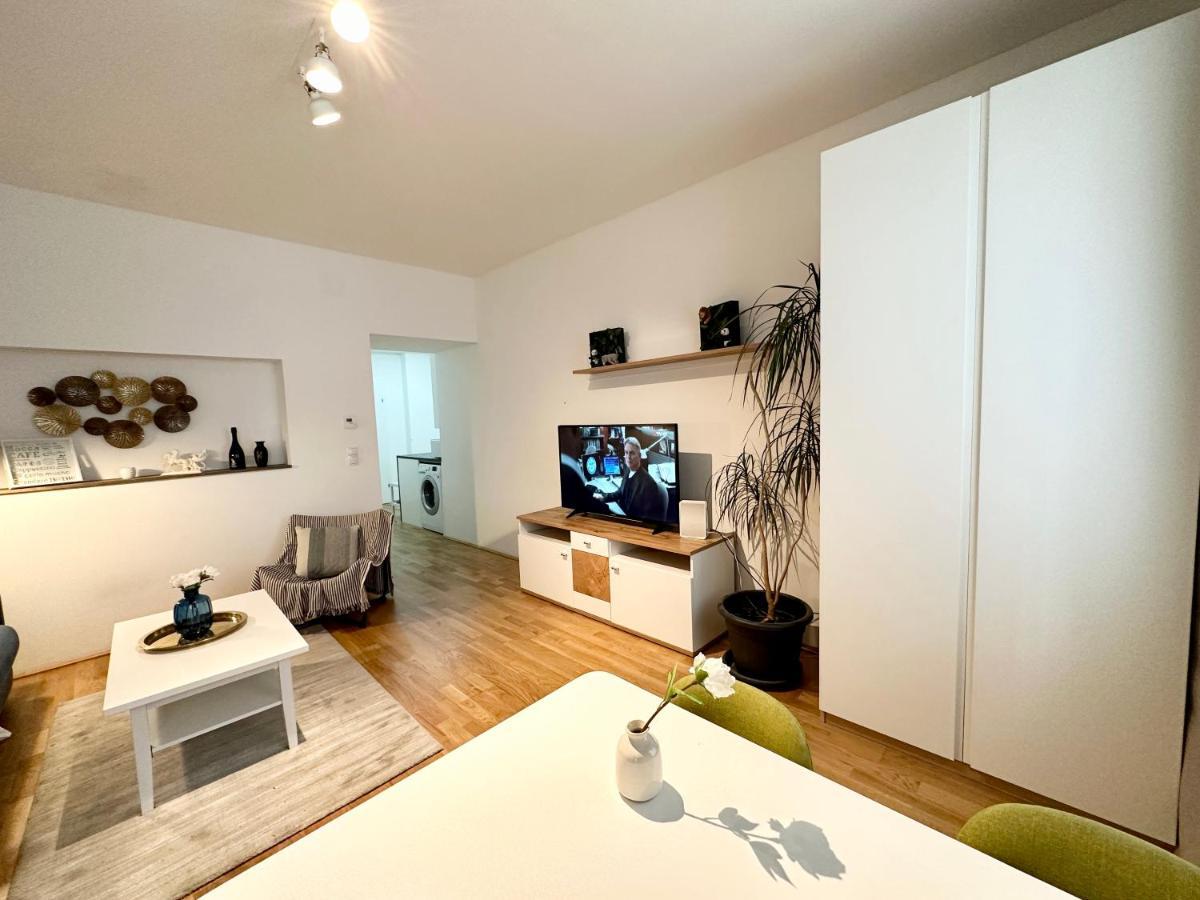Book-A-Room Panda-Apartments Wien Eksteriør billede